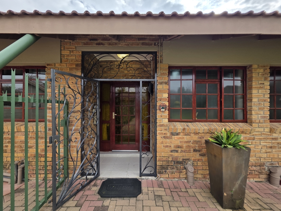 3 Bedroom Property for Sale in Flamingo Park Free State